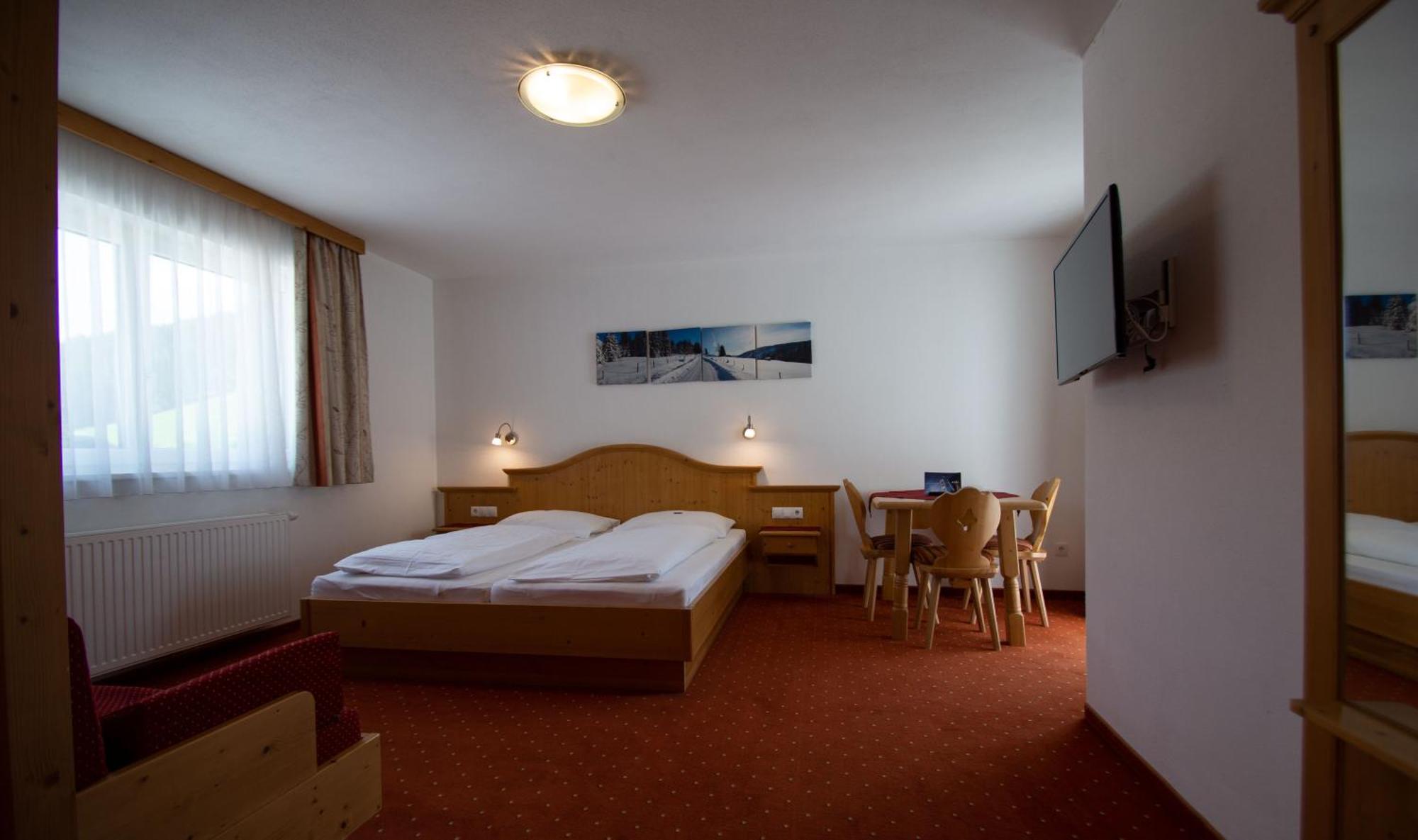 Essl In Gasthof 2*